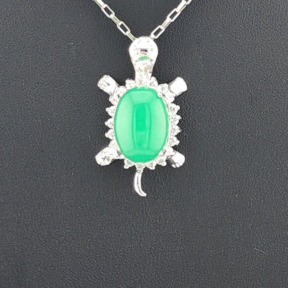 Charming Jade Turtle Necklace – Brand New & Beautiful - Picture 3 of 11